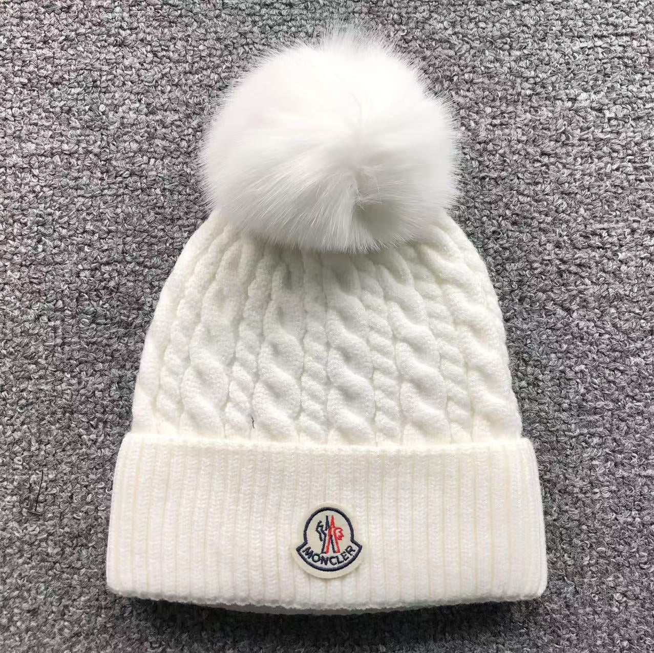 Chapeau MCLR  Pompon + SCAN NFC - Blanc