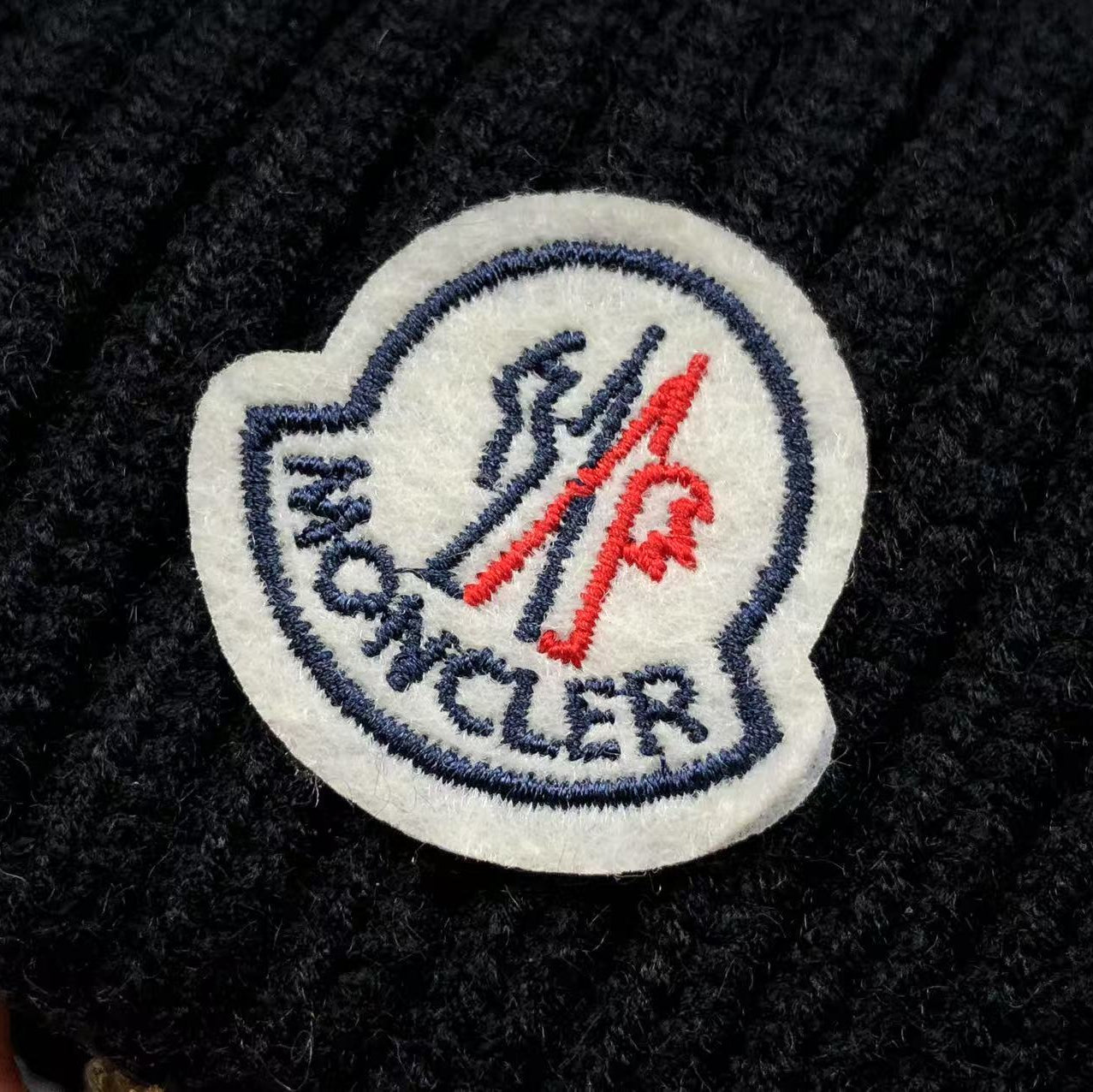 Chapeau MCLR  Pompon + SCAN NFC - Noir