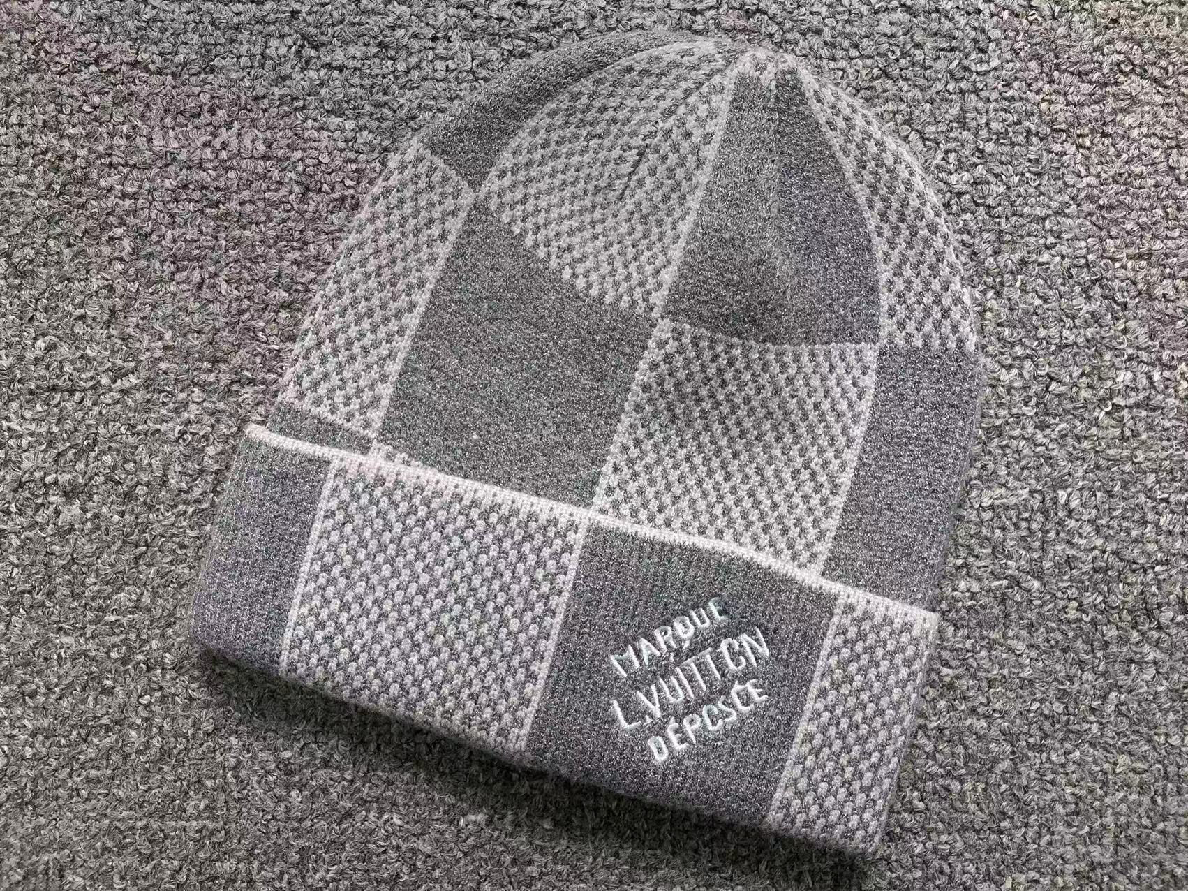 Combo Chapeau LV + Foulard - Gris, Noir/Blanc, Noir et Bleu