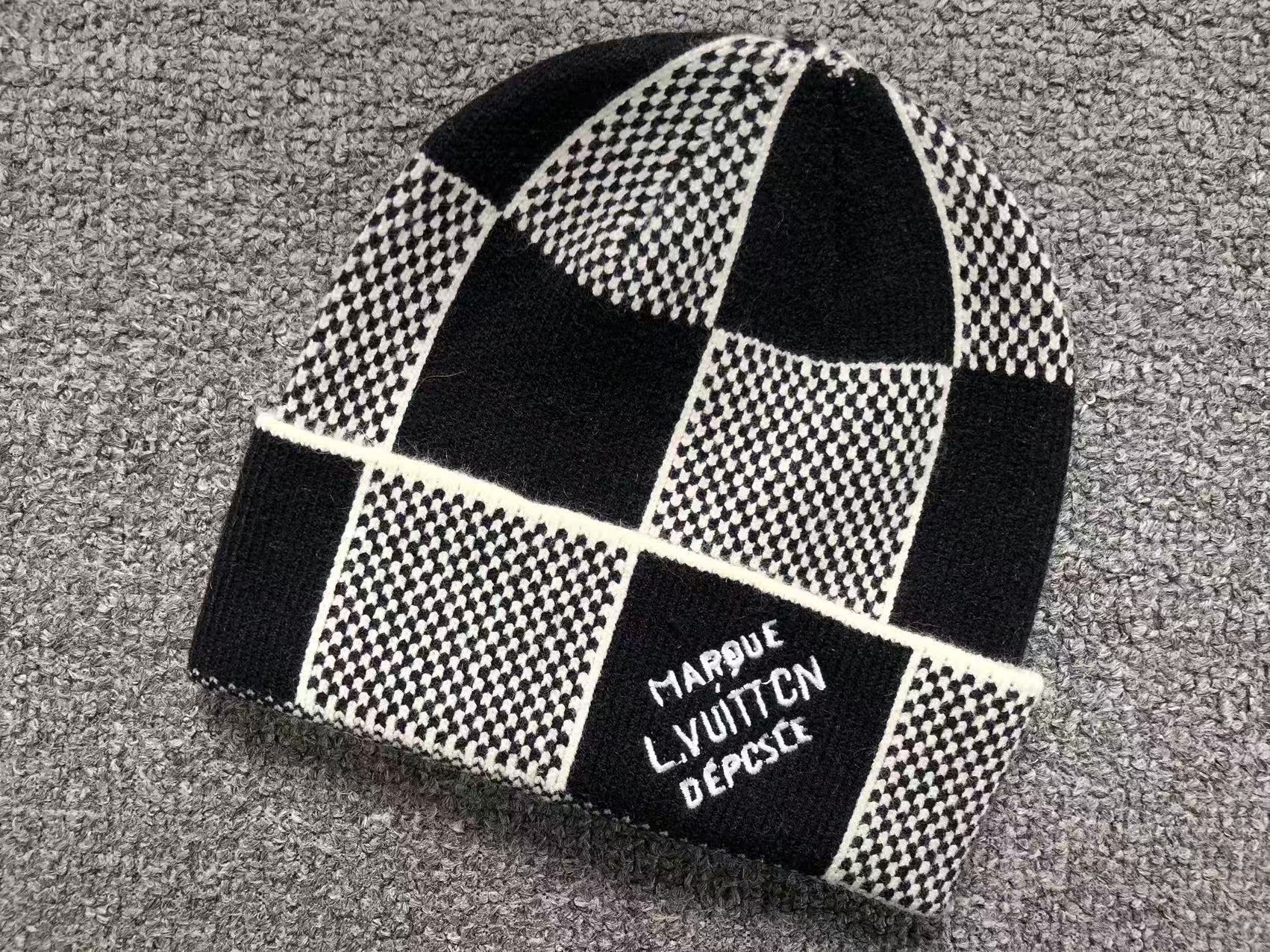 Combo Chapeau LV + Foulard - Gris, Noir/Blanc, Noir et Bleu