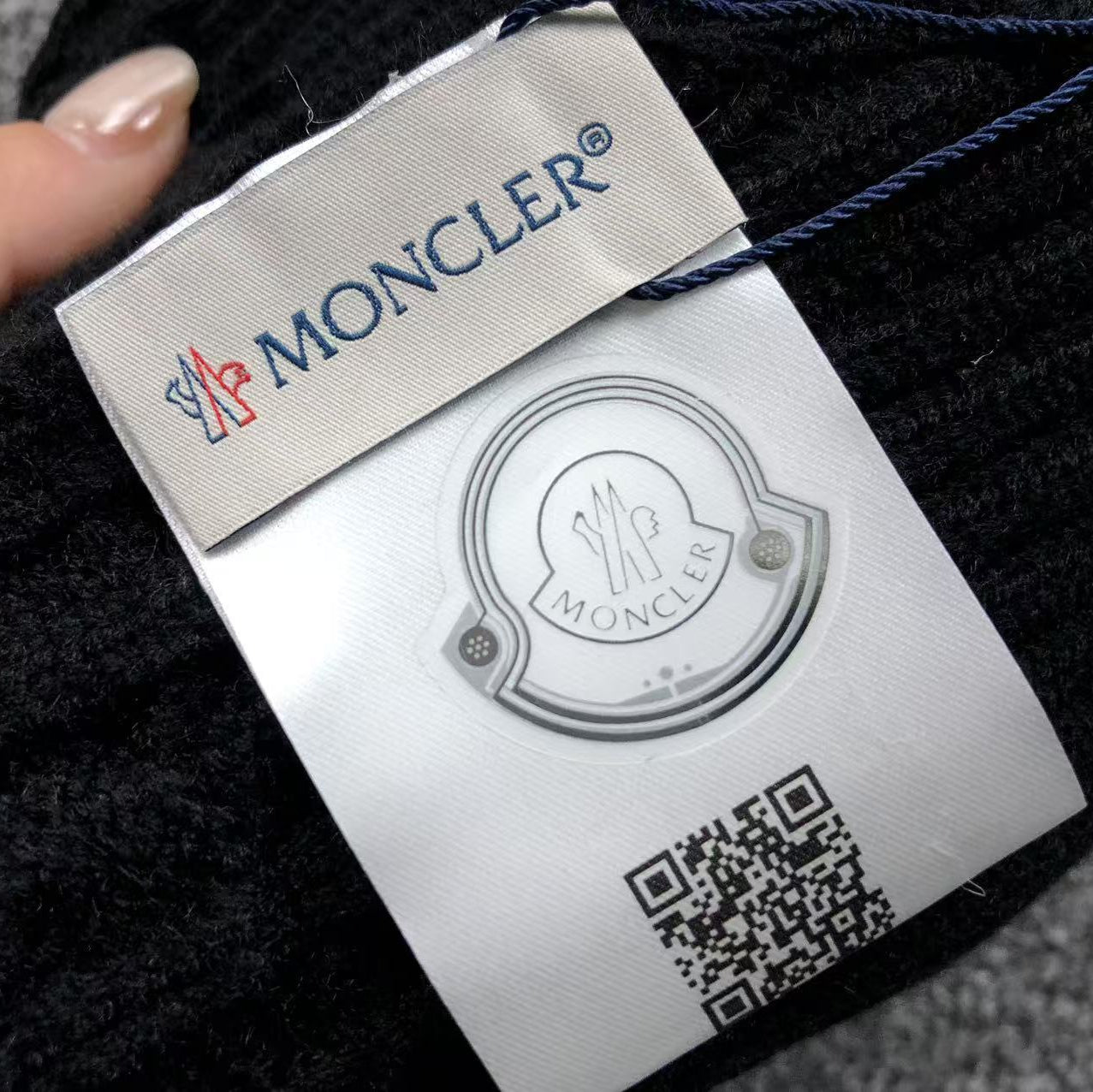 Chapeau MCLR  Pompon + SCAN NFC - Blanc