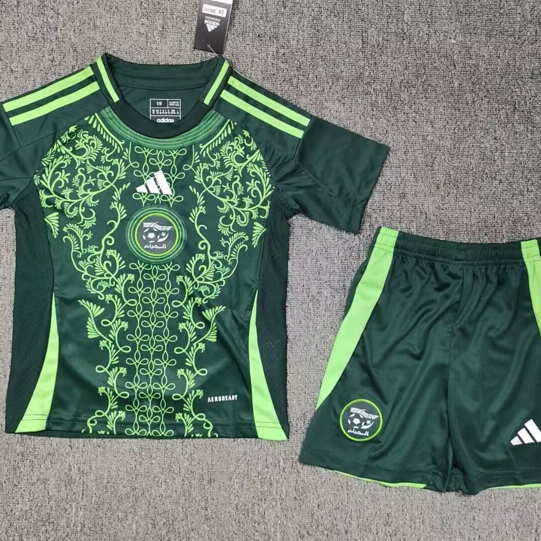Maillot Algérie 2025 Extérieur + Shorts (ENFANTS)