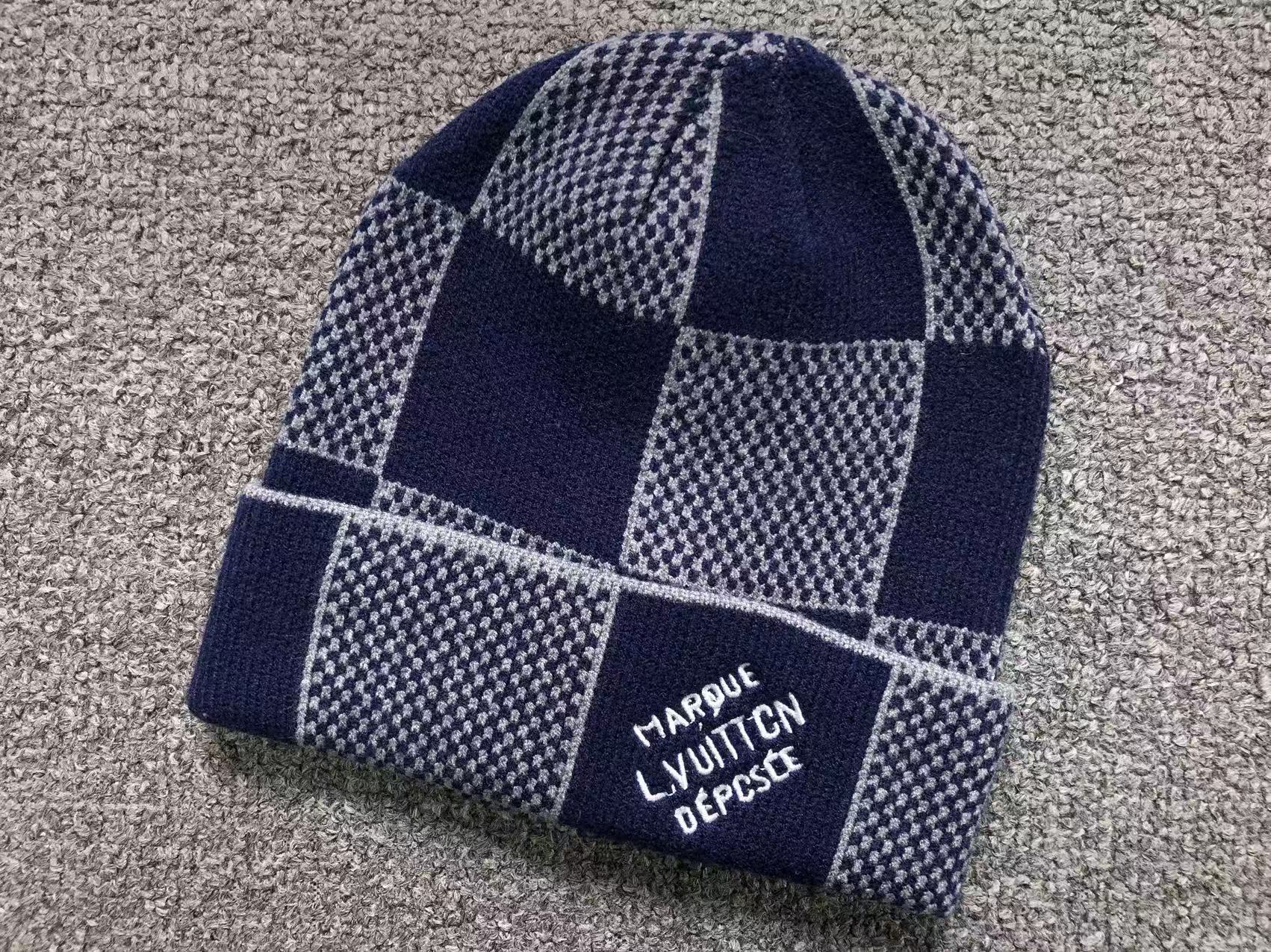 Combo Chapeau LV + Foulard - Gris, Noir/Blanc, Noir et Bleu