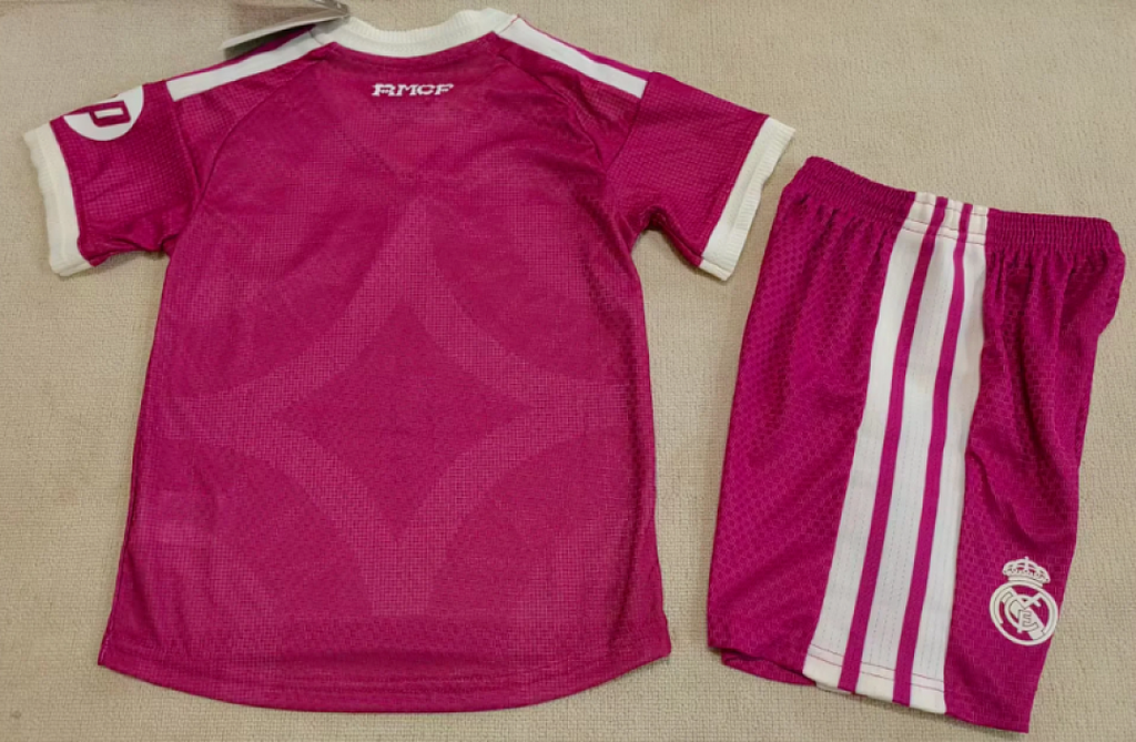 Maillot Real Madrid 2026/2027 Away pour ENFANTS Player Version !