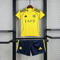 Maillot Al-Nassr FC 2026 Version Fans (ENFANTS) + Shorts
