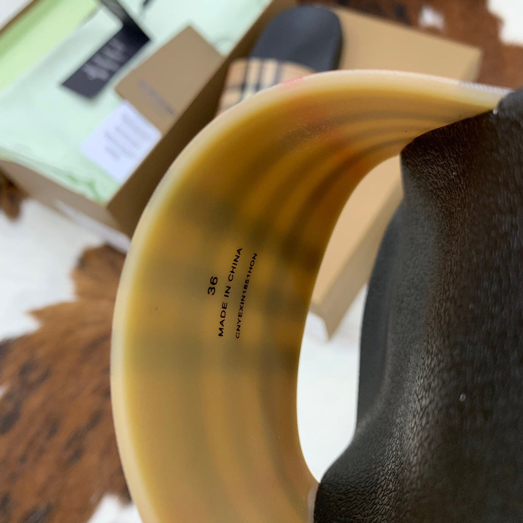 Claquette Designer - BRBY