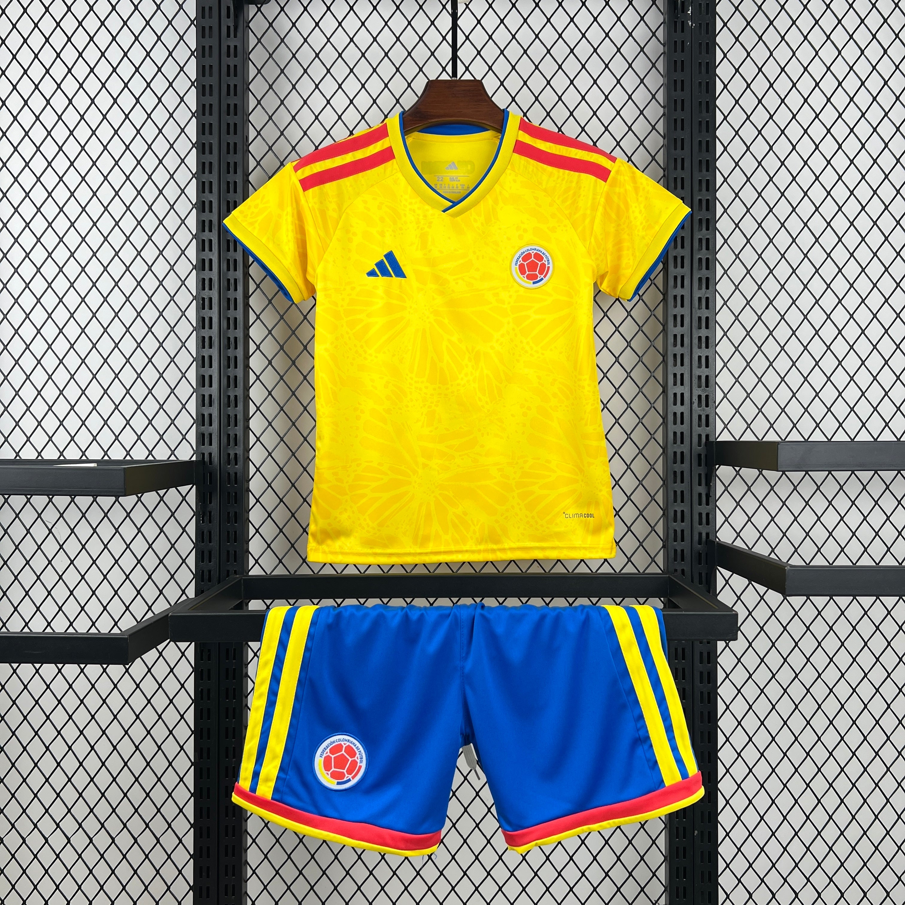 Maillot Colombie 2026 Version Fans (ENFANTS) + Shorts