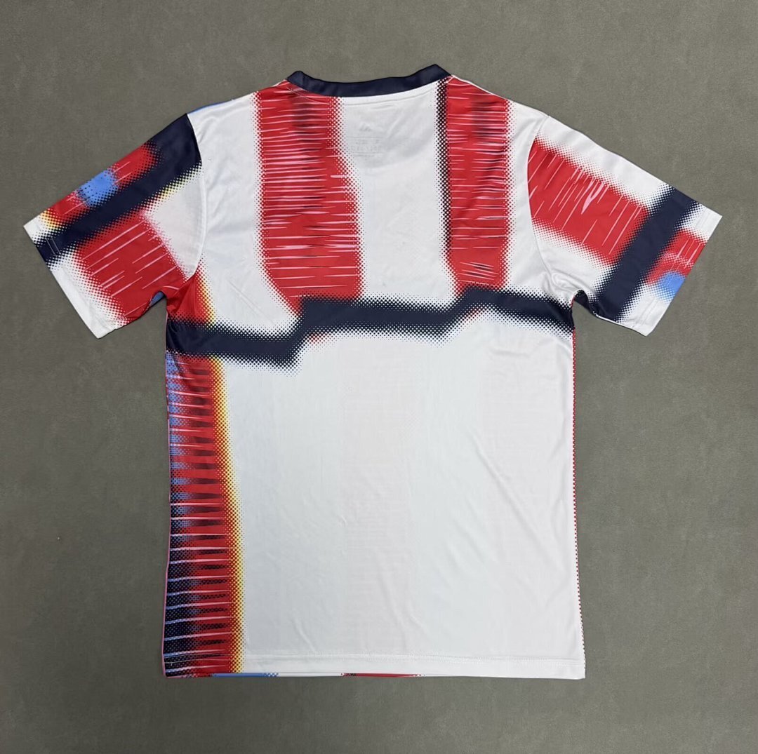 Maillot Bayern Munich Entrainement 2026/2027 Version Fans