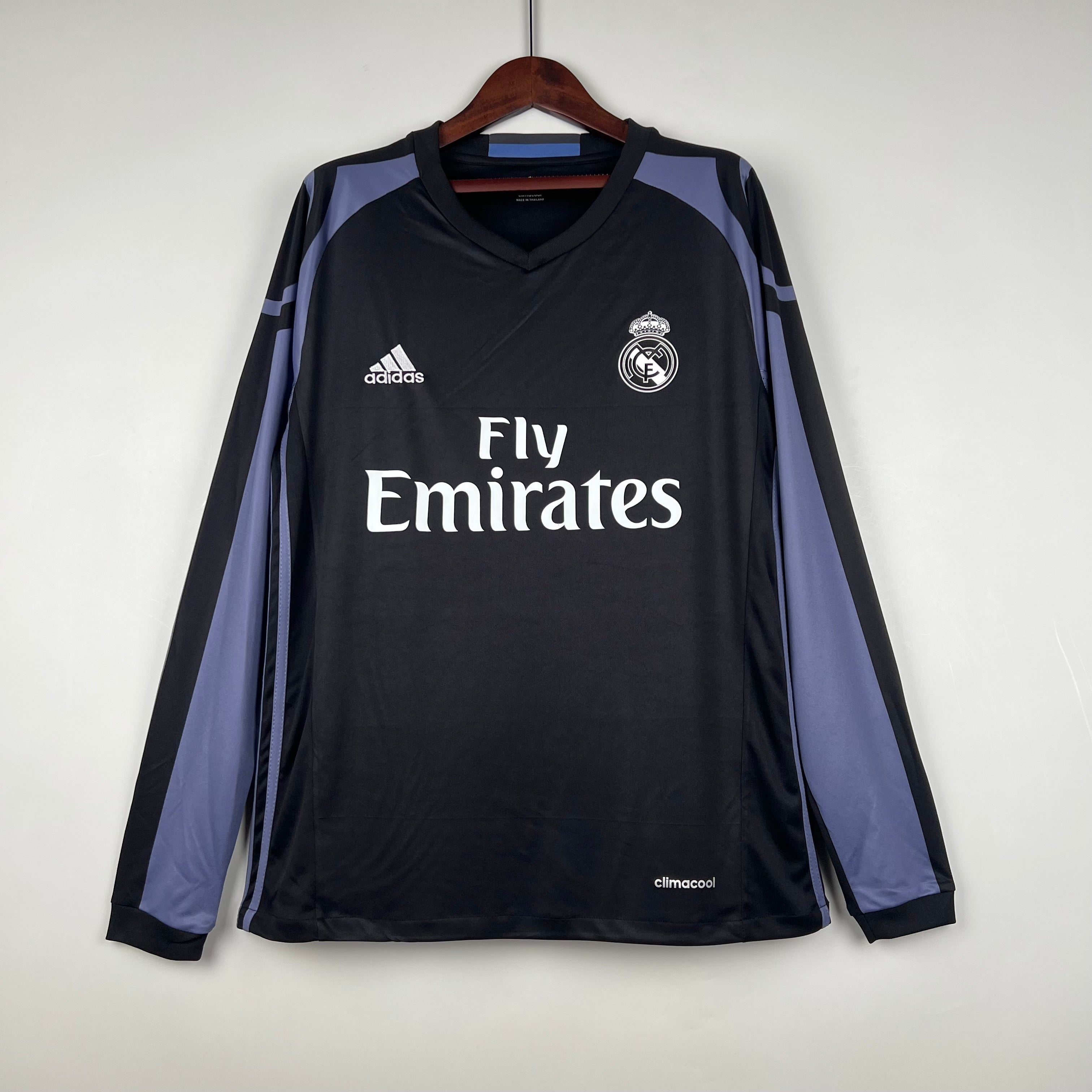 Maillot Real Madrid Fans RETRO 2016/2017 Manche Longue