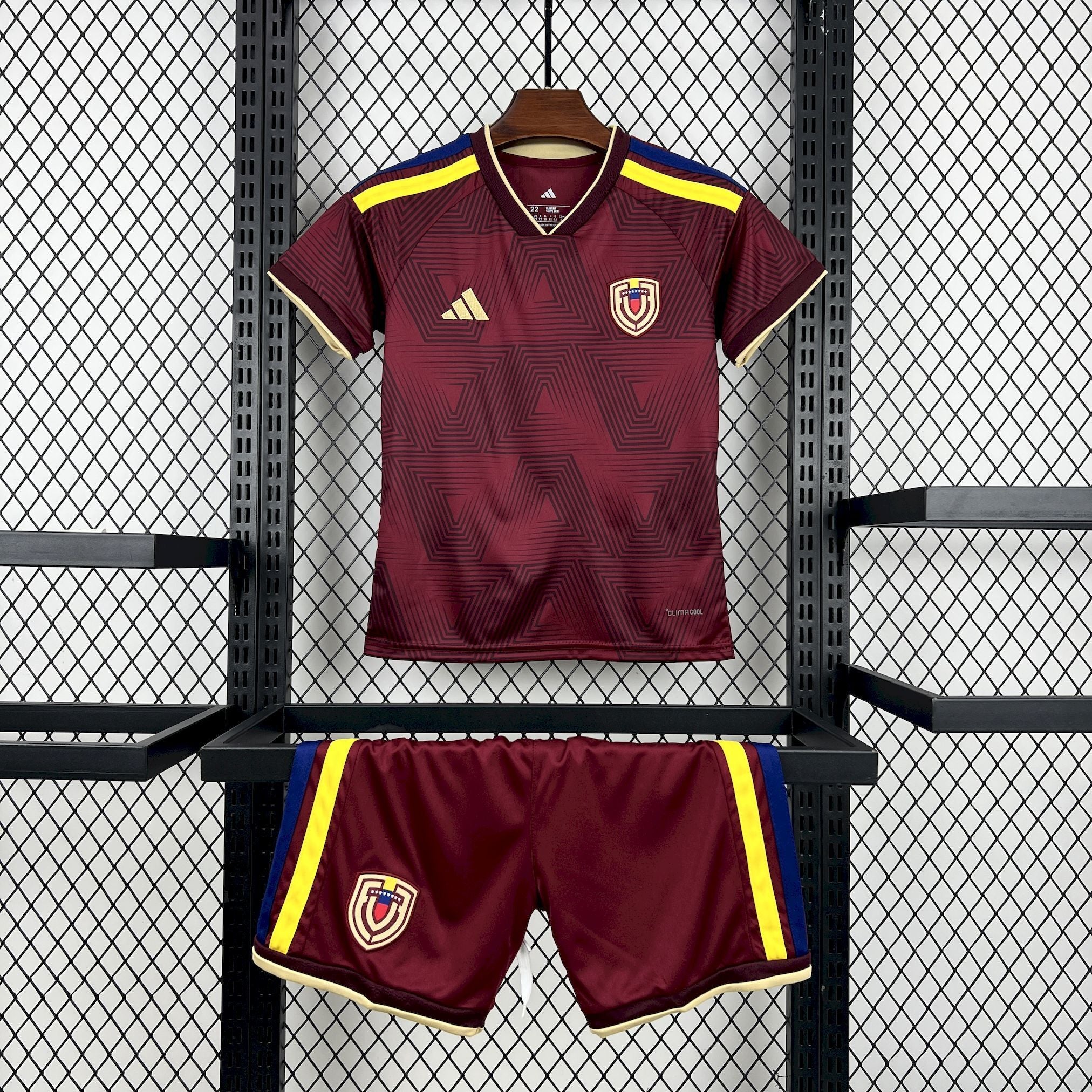 Trikot Venezuela 2026 Fan-Version (KINDER) + Shorts